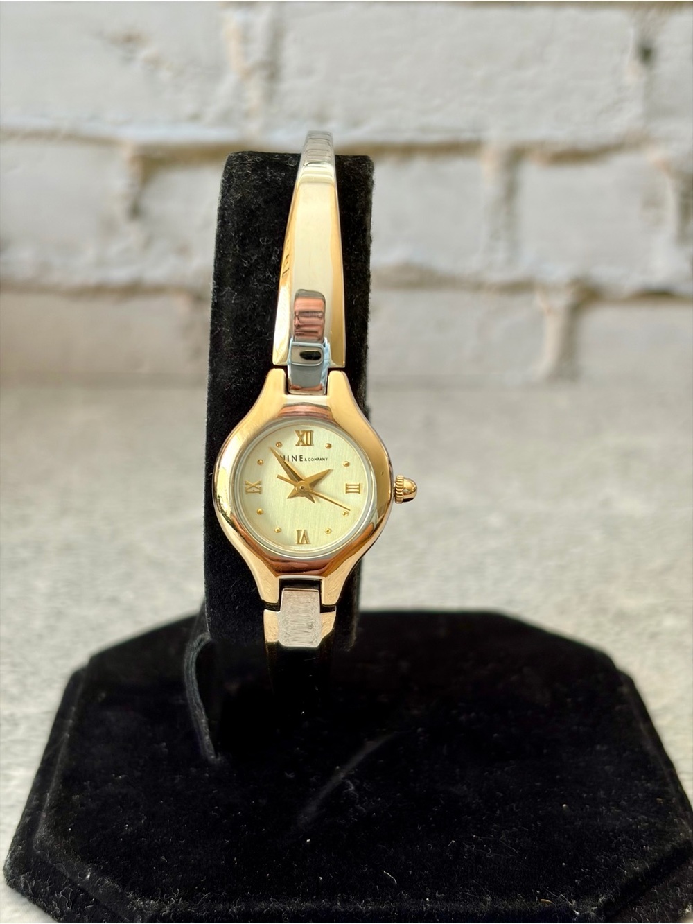 Nine & Company Ladies Gold Tone Bangle Quartz Watch New Battery